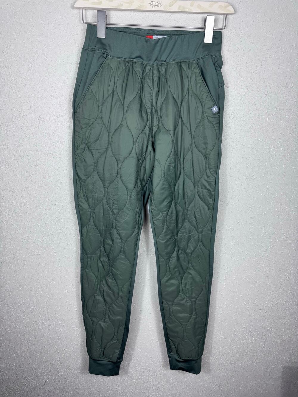 The American Outdoorsman High Rise Quilted Front Jogger Womens Size Medium